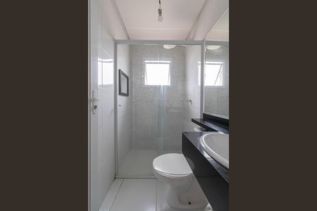 Casa à venda com 200m², 3 quartos e 2 vagas Casa à venda com 200m², 3 quartos e 2 vagasBanheiro