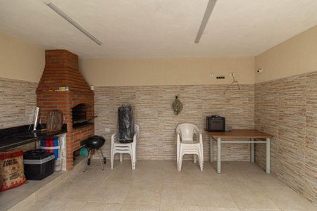 Casa à venda com 200m², 3 quartos e 2 vagas Casa à venda com 200m², 3 quartos e 2 vagasChurrasqueira e Quintal