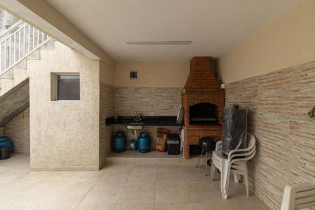 Casa à venda com 200m², 3 quartos e 2 vagas Casa à venda com 200m², 3 quartos e 2 vagasChurrasqueira e Quintal