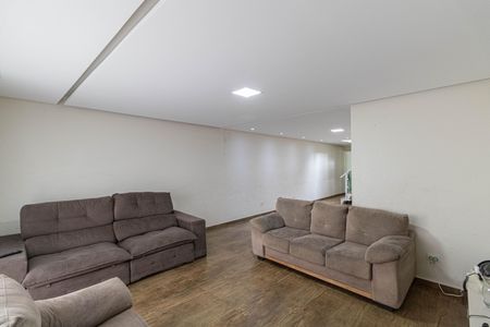 Casa à venda com 200m², 3 quartos e 2 vagas Casa à venda com 200m², 3 quartos e 2 vagasSala