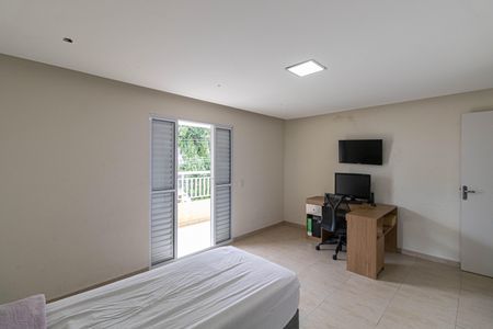 Casa à venda com 200m², 3 quartos e 2 vagas Casa à venda com 200m², 3 quartos e 2 vagasSuíte