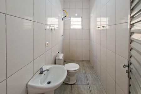 Casa para alugar com 95m², 3 quartos e 3 vagasBanheiro 