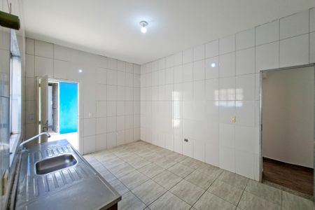 Casa para alugar com 95m², 3 quartos e 3 vagasCozinha 