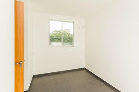 Quarto 1 de apartamento para alugar com 2 quartos, 40m² em Jardim Dona Leopoldina, Porto Alegre