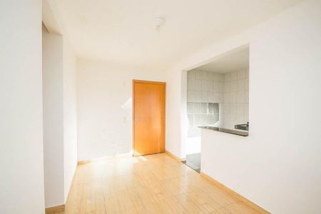 Sala  de apartamento para alugar com 2 quartos, 40m² em Jardim Dona Leopoldina, Porto Alegre