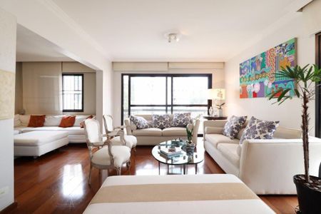 Apartamento à venda com 3 quartos, 196m² em Vila Andrade, São Paulo