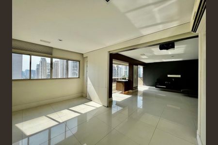 Apartamento à venda com 4 quartos, 220m² em Campo Belo, São Paulo