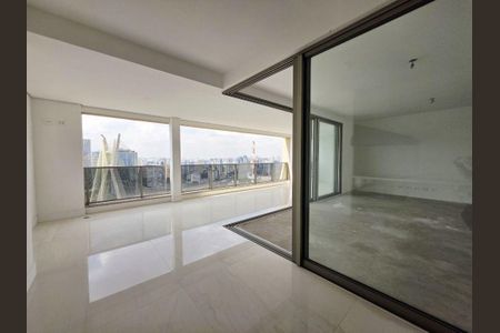 Apartamento à venda com 3 quartos, 186m² em Real Parque, São Paulo