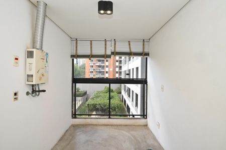 Área de Serviço  de apartamento para alugar com 1 quarto, 70m² em Vila Suzana, São Paulo