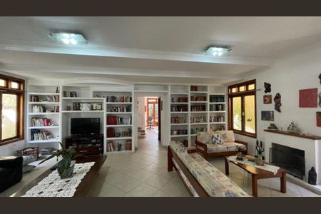 Casa à venda com 6 quartos, 302m² em Super Quadra Morumbi, São Paulo