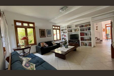 Casa à venda com 6 quartos, 302m² em Super Quadra Morumbi, São Paulo