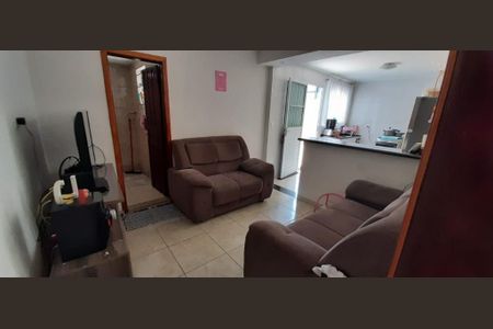 Casa à venda com 3 quartos, 275m² em Balneário São Francisco, Diadema
