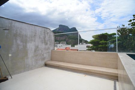 Apartamento à venda com 310m², 3 quartos e 3 vagasCobertura