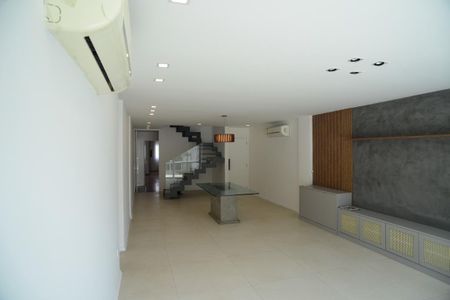 Apartamento à venda com 310m², 3 quartos e 3 vagasSala