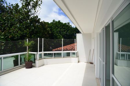 Varanda de apartamento à venda com 3 quartos, 310m² em Barra da Tijuca, Rio de Janeiro