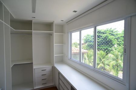 Apartamento à venda com 310m², 3 quartos e 3 vagasCloset