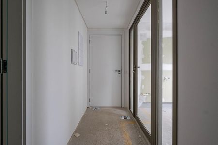 Apartamento à venda com 213m², 4 quartos e 3 vagas Apartamento à venda com 213m², 4 quartos e 3 vagasÁrea de Serviço