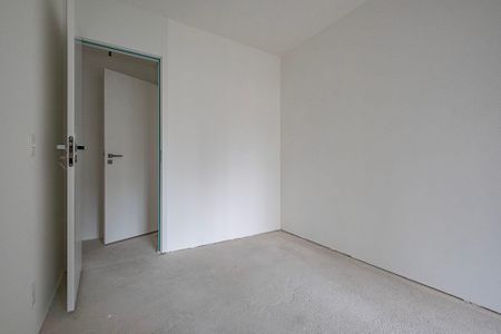 Apartamento à venda com 213m², 4 quartos e 3 vagas Apartamento à venda com 213m², 4 quartos e 3 vagasQuarto 2