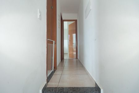 Casa para alugar com 220m², 2 quartos e 2 vagas Casa para alugar com 220m², 2 quartos e 2 vagasCorredor