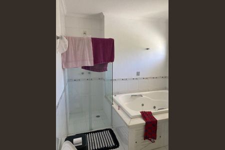 Casa à venda com 4 quartos, 500m² em Chácara Jaraguá, São Paulo