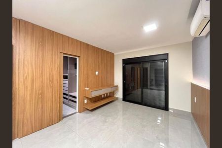 Casa para alugar com 4 quartos, 220m² em Jardim Karaíba, Uberlândia