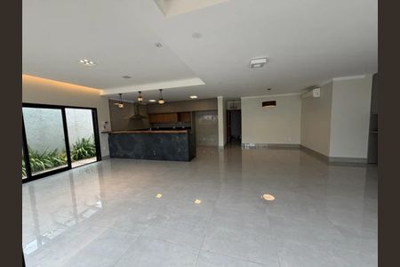 Casa para alugar com 4 quartos, 220m² em Jardim Karaíba, Uberlândia