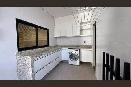 Casa para alugar com 4 quartos, 220m² em Jardim Karaíba, Uberlândia