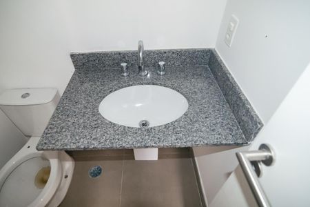 Apartamento à venda com 58m², 2 quartos e sem vaga Apartamento à venda com 58m², 2 quartos e sem vagaBanheiro Social