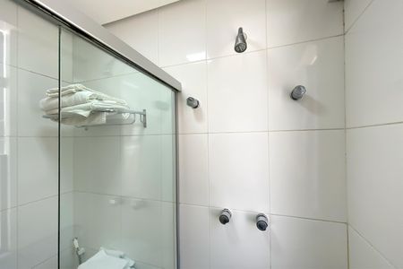 Banheiro de kitnet/studio à venda com 1 quarto, 35m² em Buritis, Belo Horizonte