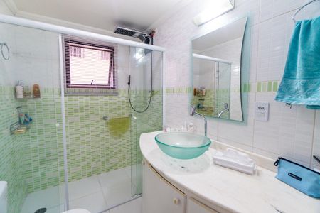 Apartamento à venda com 124m², 3 quartos e 2 vagasBanheiro da Suíte