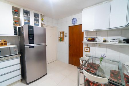 Apartamento à venda com 124m², 3 quartos e 2 vagasCozinha