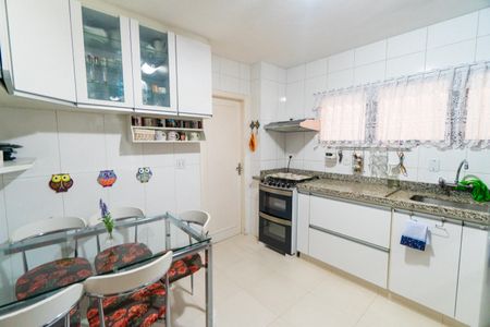 Apartamento à venda com 124m², 3 quartos e 2 vagasCozinha