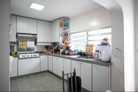 Casa à venda com 210m², 3 quartos e 2 vagasCozinha