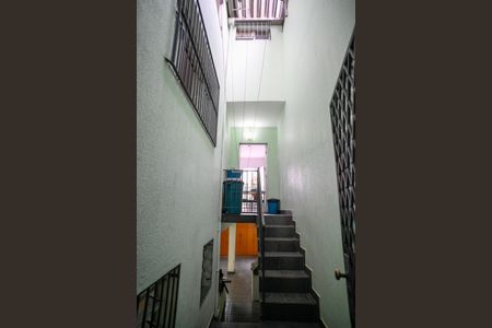 Casa à venda com 210m², 3 quartos e 2 vagasEscada para Garagem