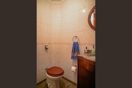 Casa à venda com 210m², 3 quartos e 2 vagasLavabo