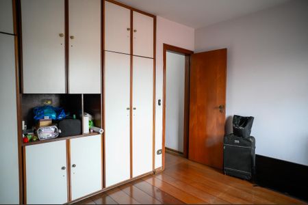 Casa à venda com 210m², 3 quartos e 2 vagasQuarto 3 - Suite