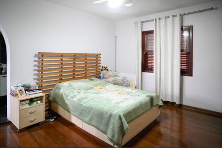 Casa à venda com 210m², 3 quartos e 2 vagasQuarto 1 - Suite