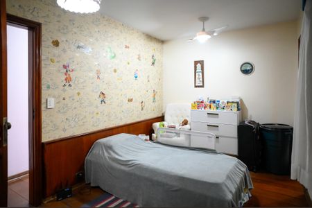 Casa à venda com 210m², 3 quartos e 2 vagasQuarto 2 - Suite
