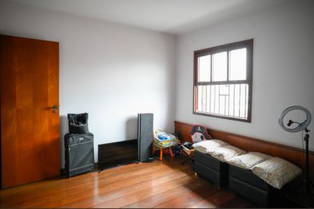 Casa à venda com 210m², 3 quartos e 2 vagasQuarto 3 - Suite