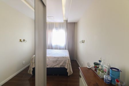 Apartamento à venda com 75m², 2 quartos e 2 vagasSuíte 