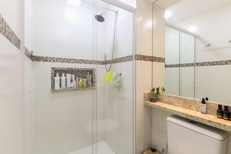 Apartamento à venda com 75m², 2 quartos e 2 vagasBanheiro Social 