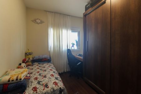 Apartamento à venda com 75m², 2 quartos e 2 vagasQuarto 