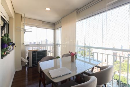 Apartamento à venda com 75m², 2 quartos e 2 vagasVaranda 