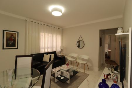 Sala de apartamento à venda com 2 quartos, 62m² em Jardim Bela Vista, Santo André