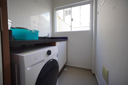 Cozinha e Área de Serviço de apartamento para alugar com 2 quartos, 80m² em Ingleses Norte, Florianópolis