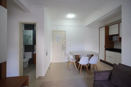 Sala de apartamento para alugar com 2 quartos, 80m² em Ingleses Norte, Florianópolis