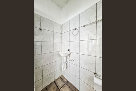 Casa para alugar com 70m², 2 quartos e sem vaga Casa para alugar com 70m², 2 quartos e sem vagaBanheiro