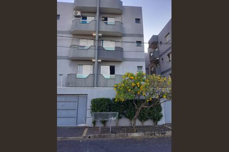 Apartamento para alugar com 60m², 2 quartos e 1 vagaFachada