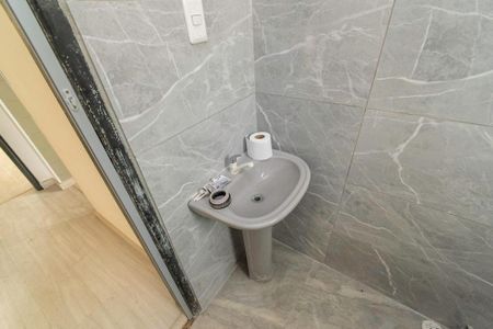 Apartamento à venda com 95m², 2 quartos e sem vagaBanheiro