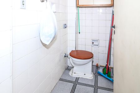 Apartamento à venda com 195m², 3 quartos e 1 vaga Apartamento à venda com 195m², 3 quartos e 1 vagaBanheiro de serviço